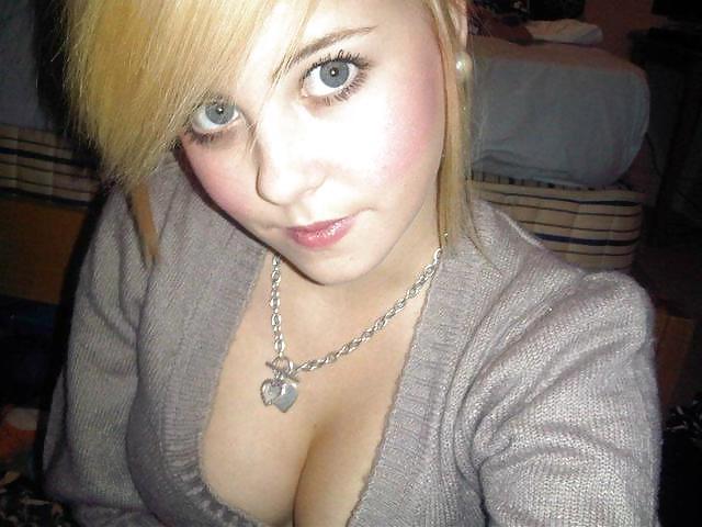 25P Beautiful girls No Porn