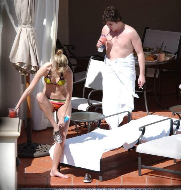 16P Mischa Barton OC star nude tits and nipples