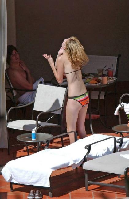 16P Mischa Barton OC star nude tits and nipples