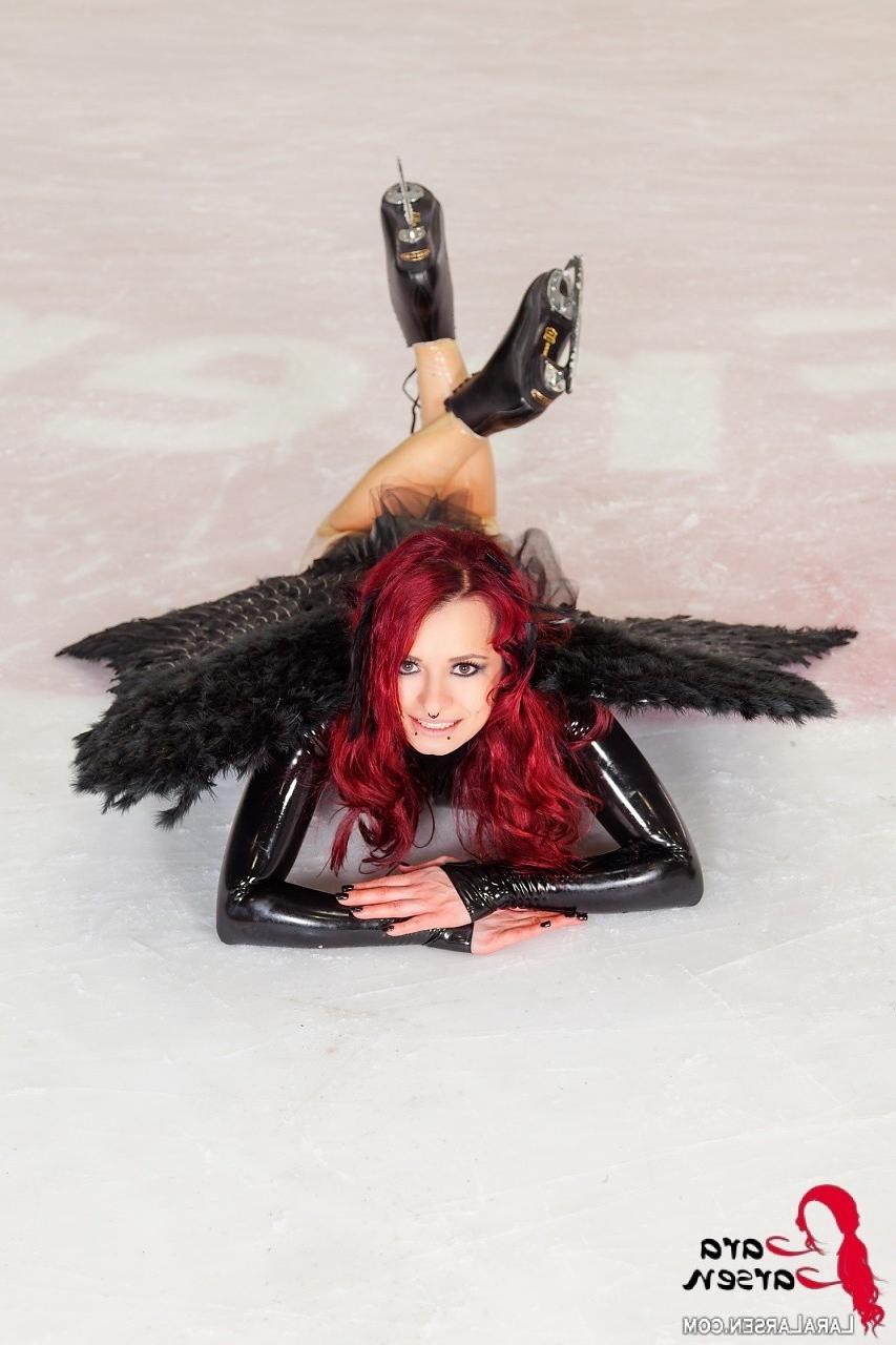 12P Redhead in latex