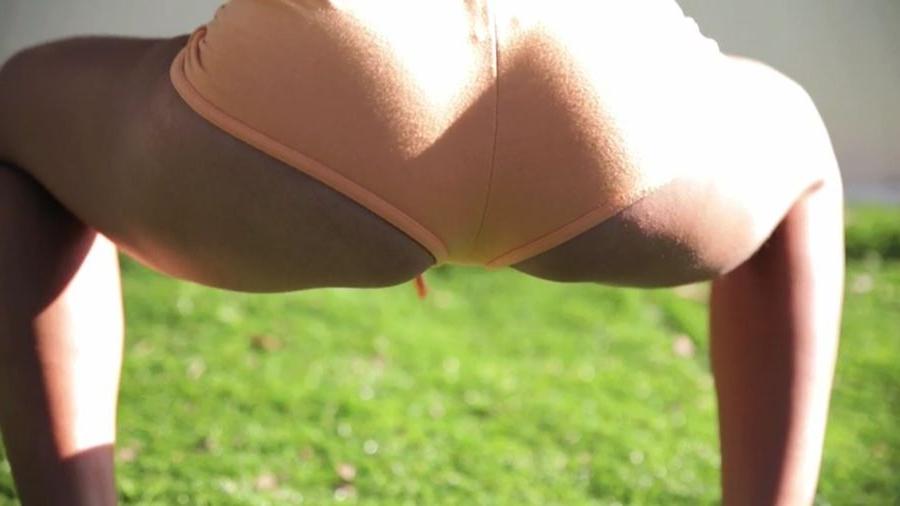15P Petite babe Alexis Brill banged in style