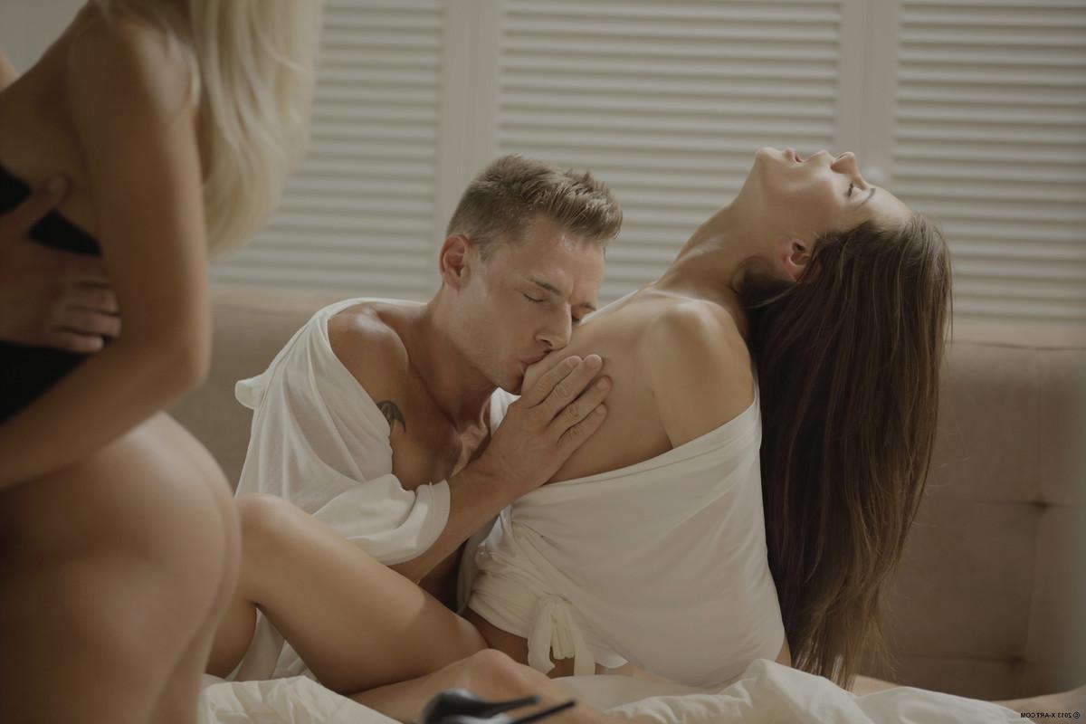 15P Little Caprice fucked in her first threesome sex