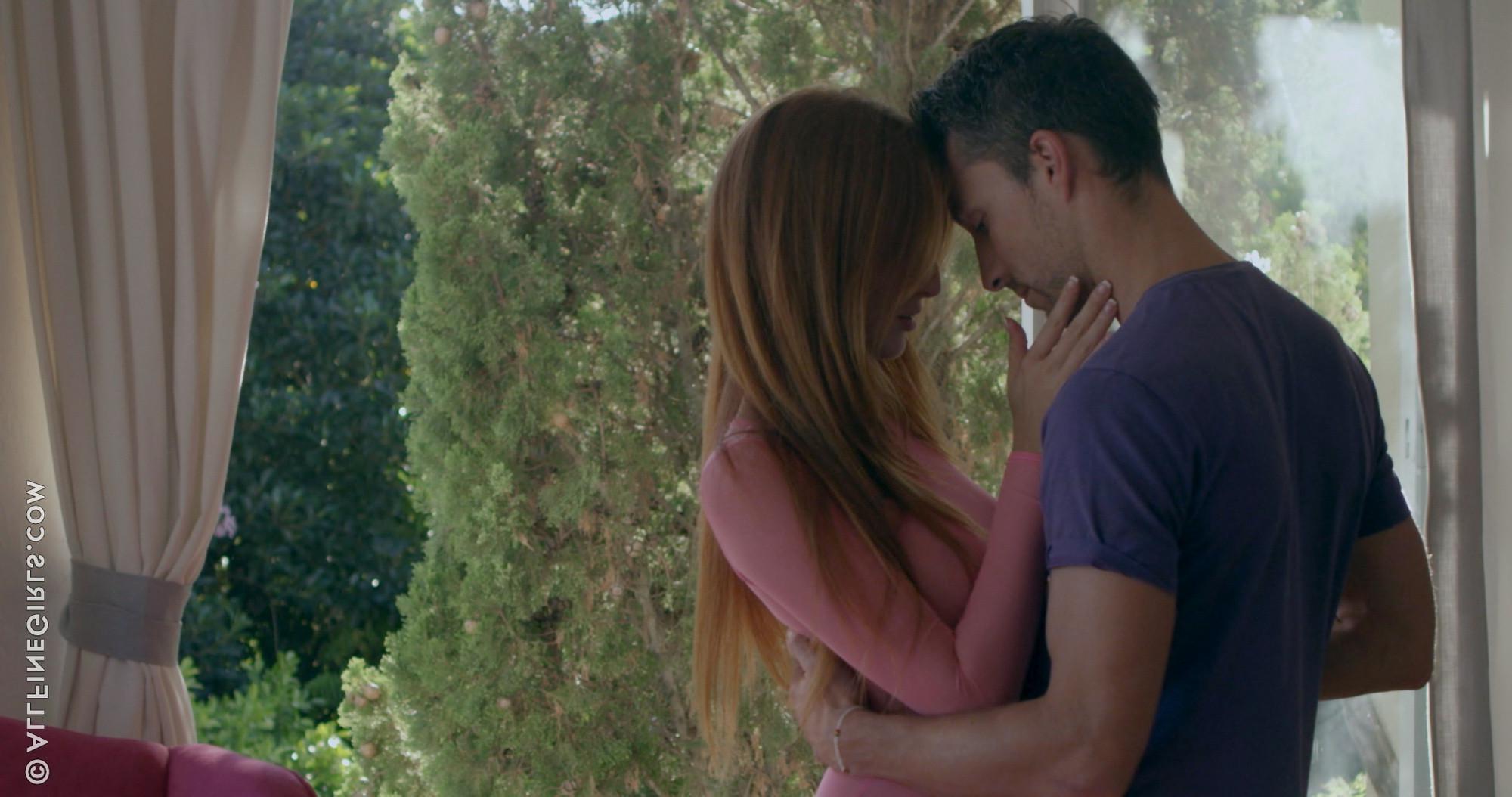 15P Beautiful redhead fucks her bf