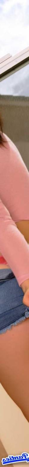 18P Daisy rose thong up skirt 