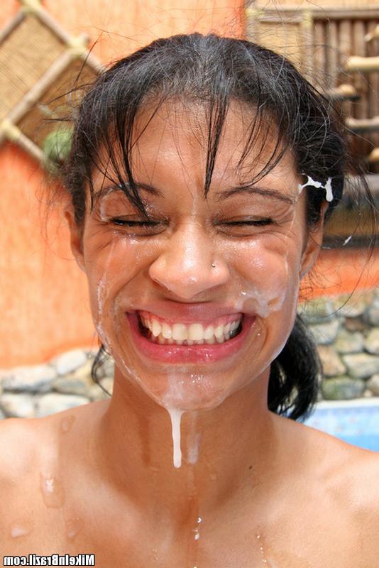 12P 12 pics and 1 movie of Emanuelle from Mike In Brazil