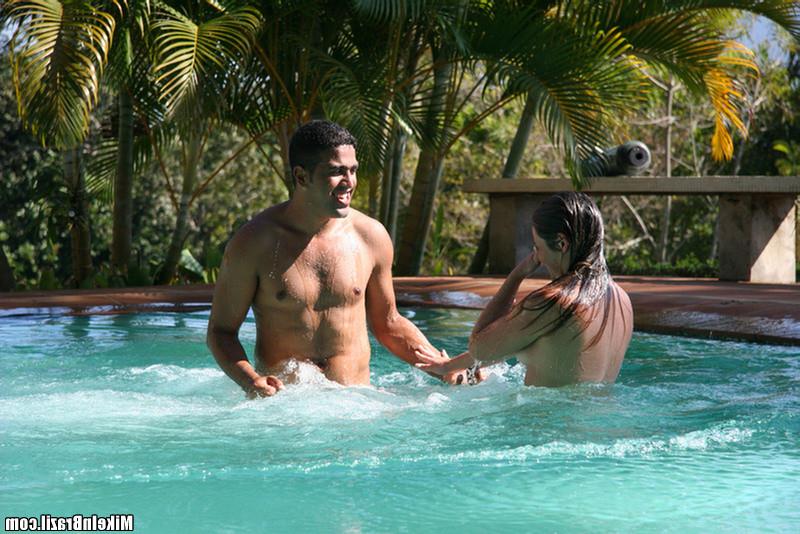 12P 12 pics and 1 movie of Miza from Mike In Brazil