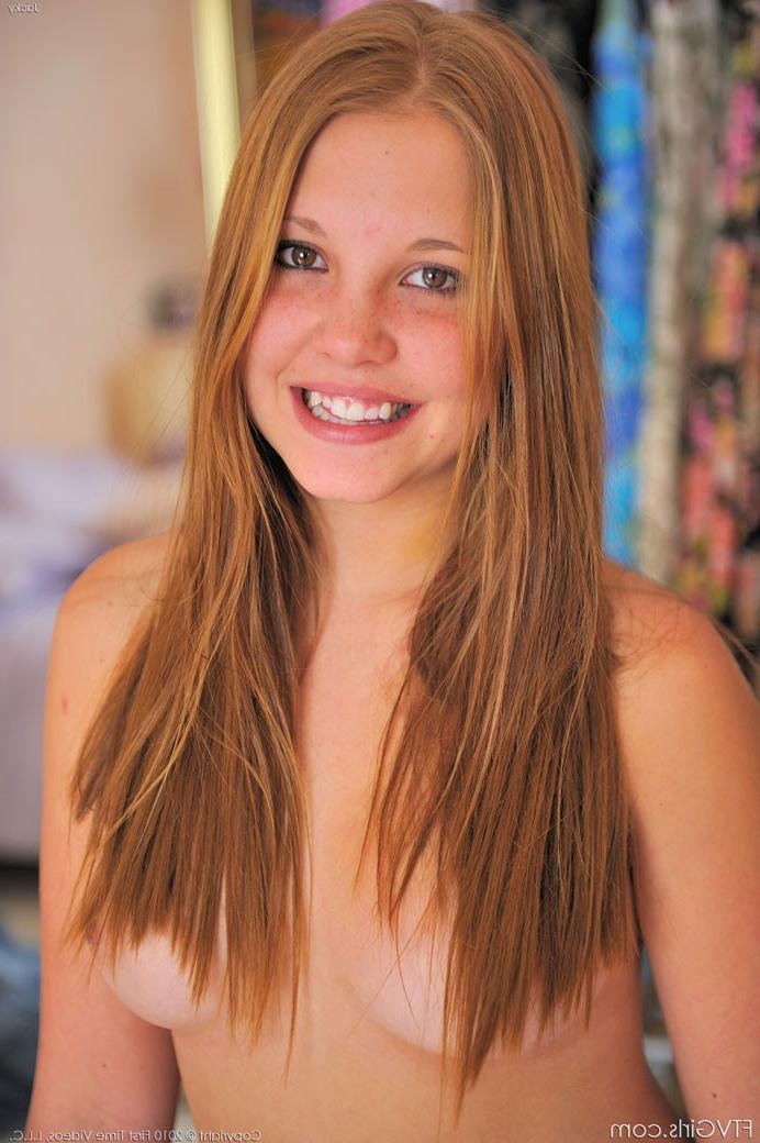 15P A cute horny girl next door toying arse and pussy
