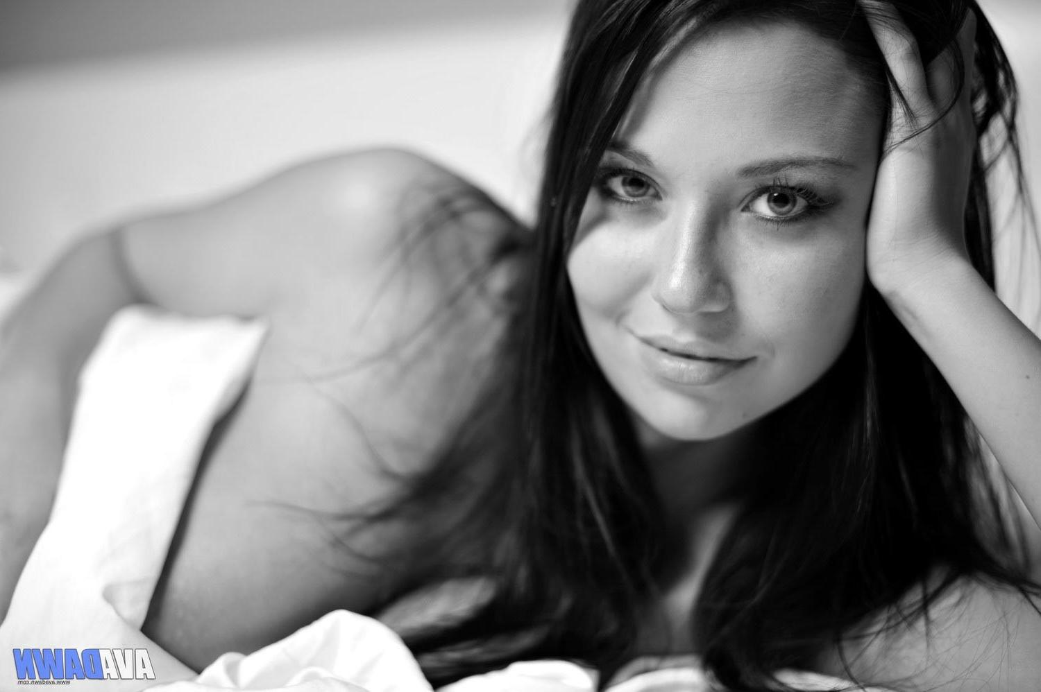16P Big boob girl black and white
