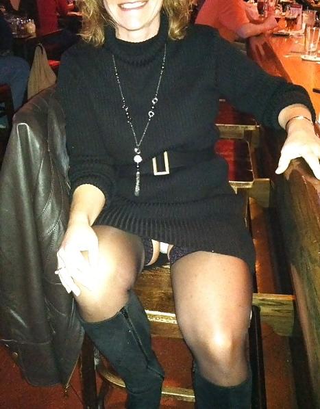 12P Sexy Wife Upskirt