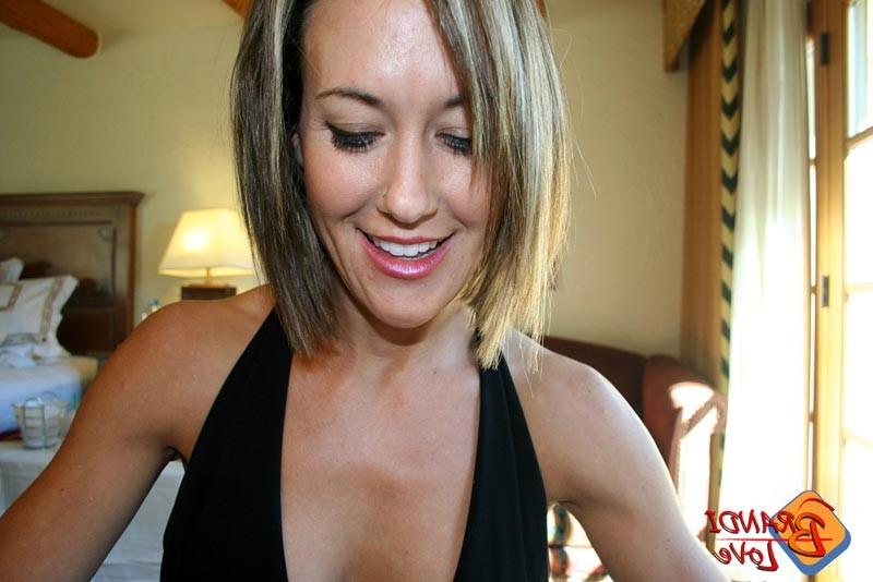 15P milf brandi love has a very erect clit