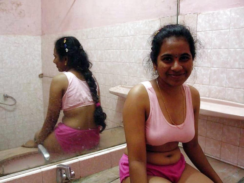 25P INDIAN MOTHER DAUGHTER