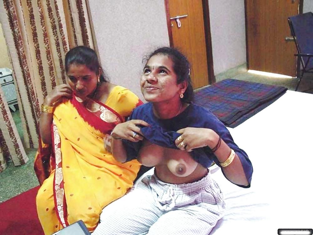 25P INDIAN MOTHER DAUGHTER