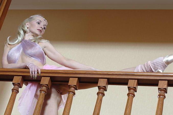 20P babe lesbian ballerinas touching and rubbing wetness