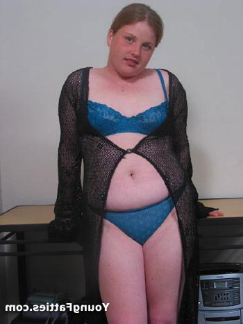 15P Sweet fat teen girl posing