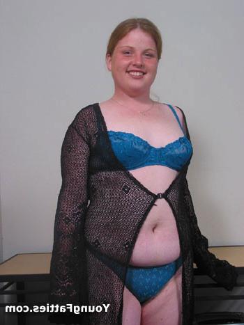15P Sweet fat teen girl posing