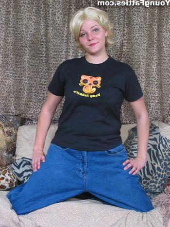 15P Cute blonde chubby teen posing