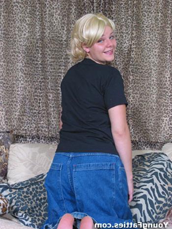 15P Cute blonde chubby teen posing