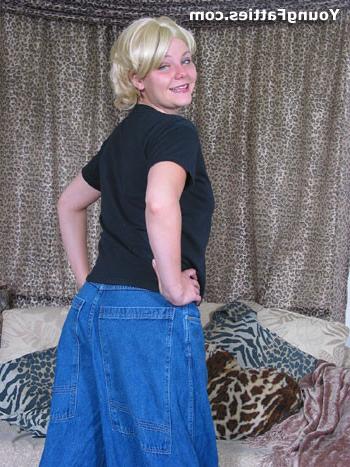 15P Cute blonde chubby teen posing