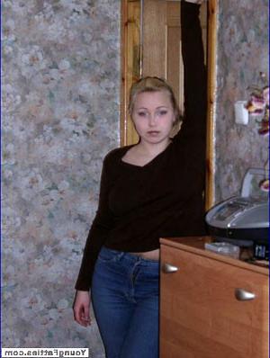 16P Amateur chubby teen posing naked