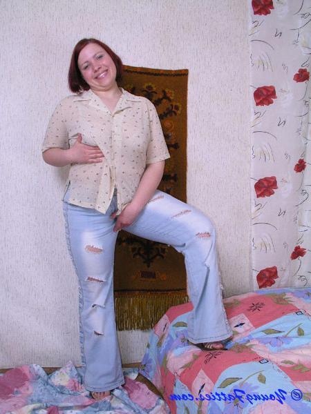 16P Teen redhead chubby girl getting naked off