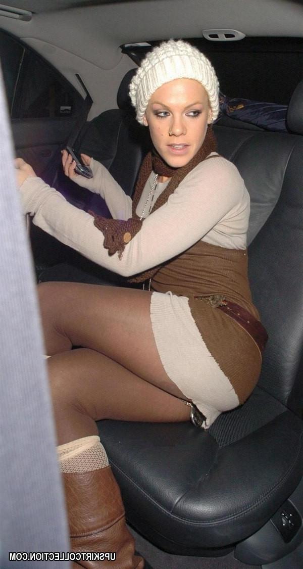 15P Sexy celebs open their legs having no idea to be shot