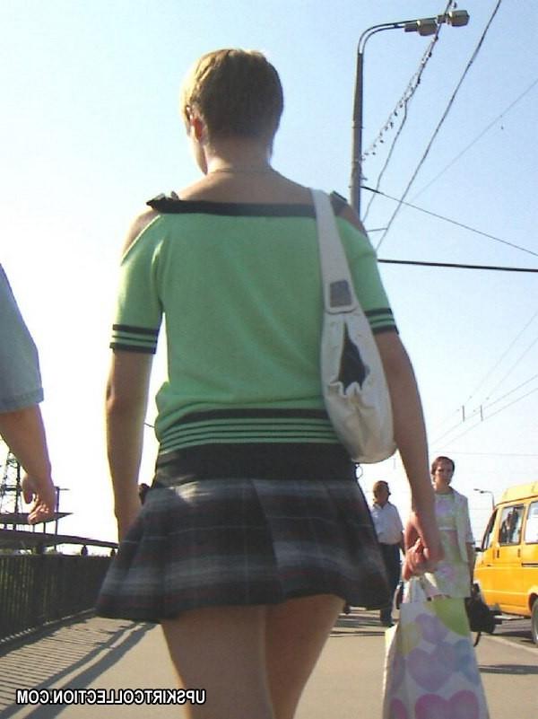 15P Light wind blows baring off beautiful chick's upskirt