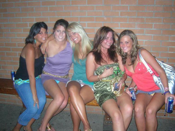 12P Sweet babes never mind getting their upskirt shot