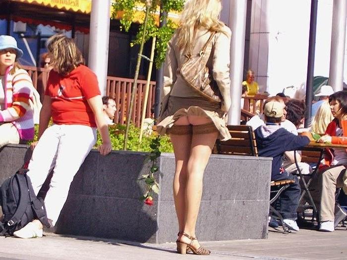 12P Sexy upskirt gallery with filthy dolls in tiny outfits