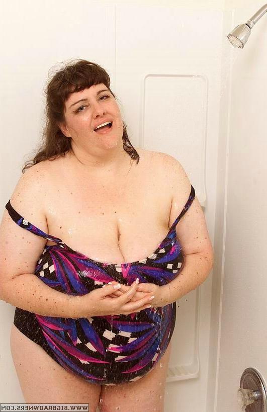 16P huge fat BBW woman in bikini with big tits