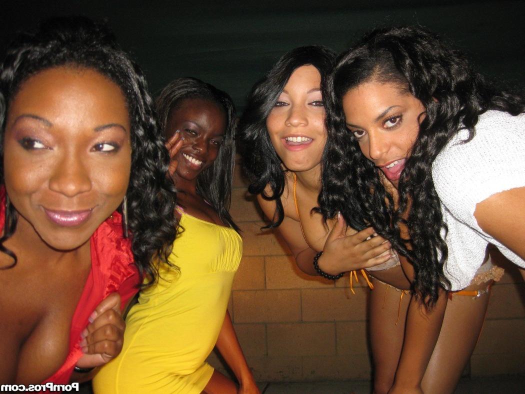 16P Black girl slammed by a big cock facial