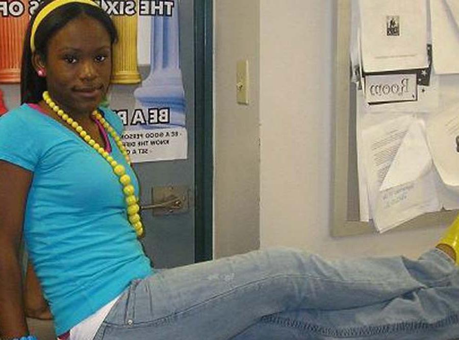 16P Hot selection of an amateur sexy kinky black teen