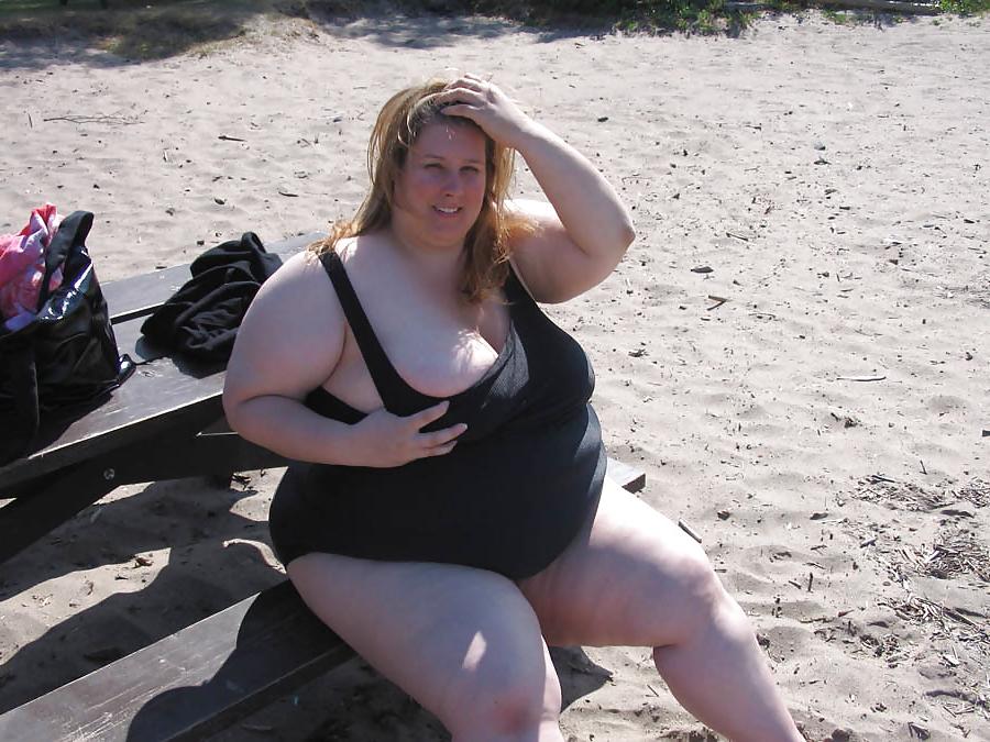 25P Ssbbw in swimsuit