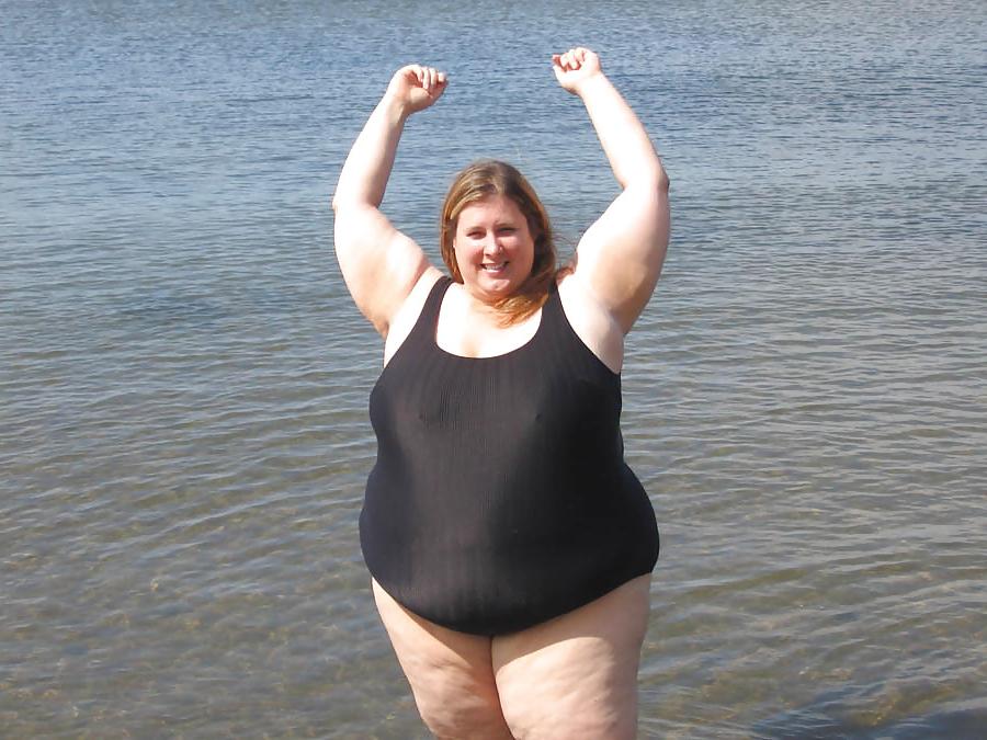 25P Ssbbw in swimsuit