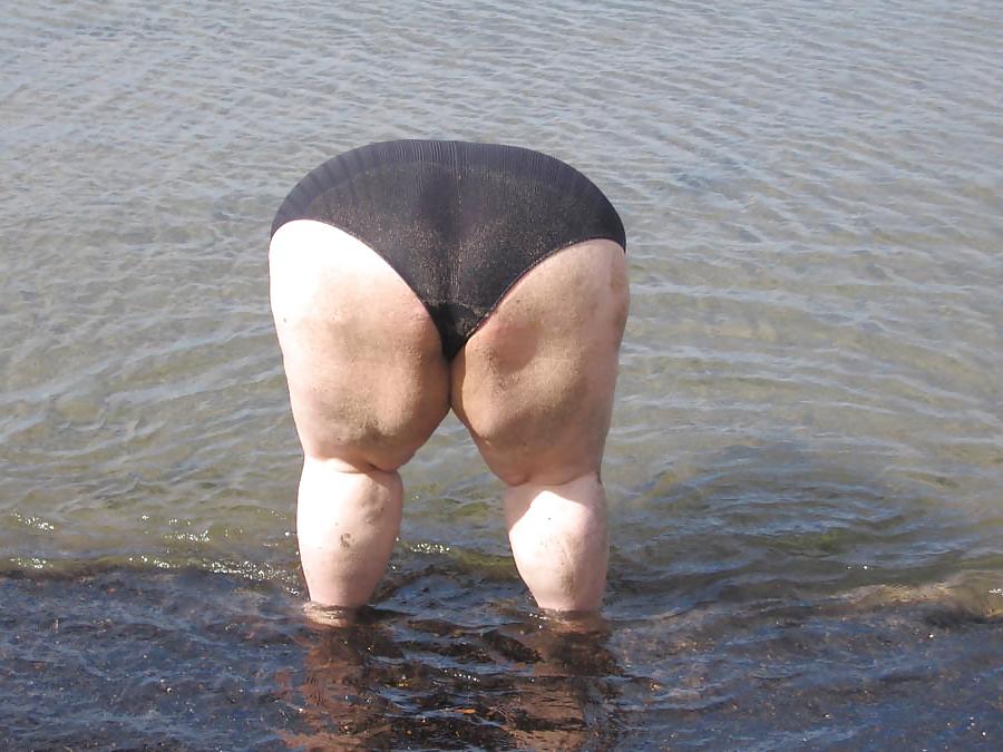 25P Ssbbw in swimsuit