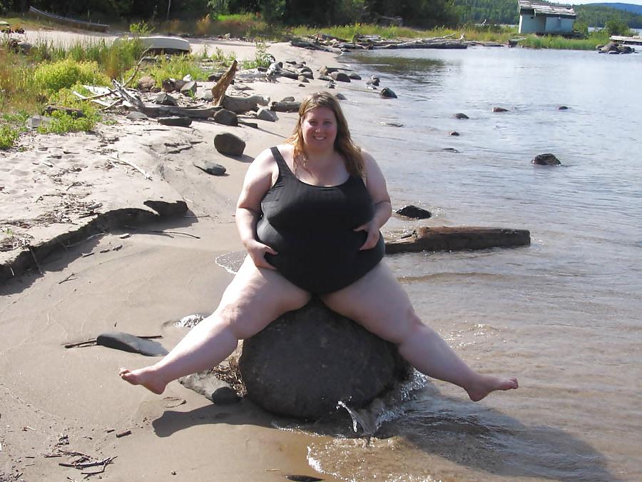 25P Ssbbw in swimsuit