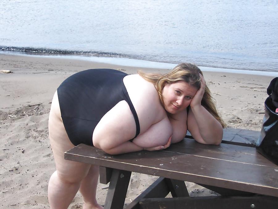 25P Ssbbw in swimsuit