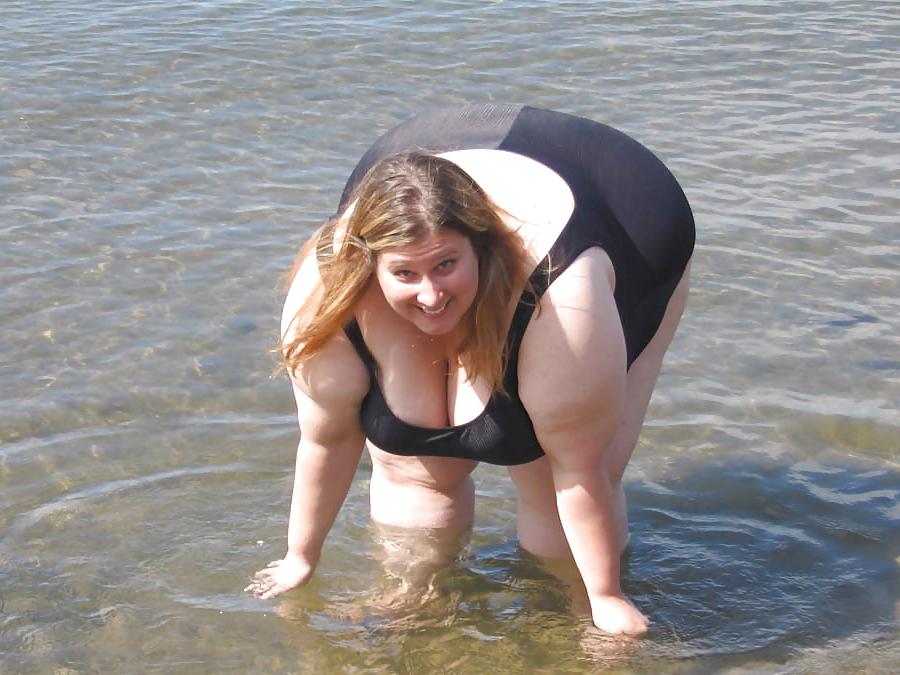 25P Ssbbw in swimsuit