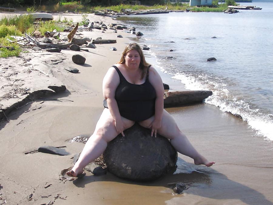 25P Ssbbw in swimsuit