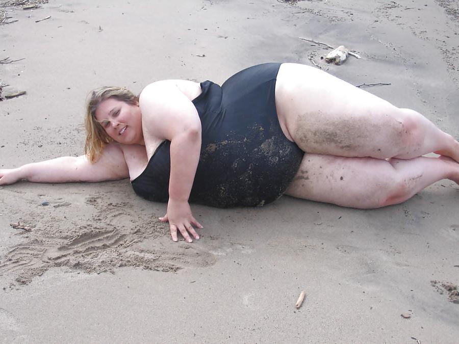25P Ssbbw in swimsuit