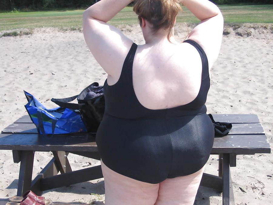 25P Ssbbw in swimsuit