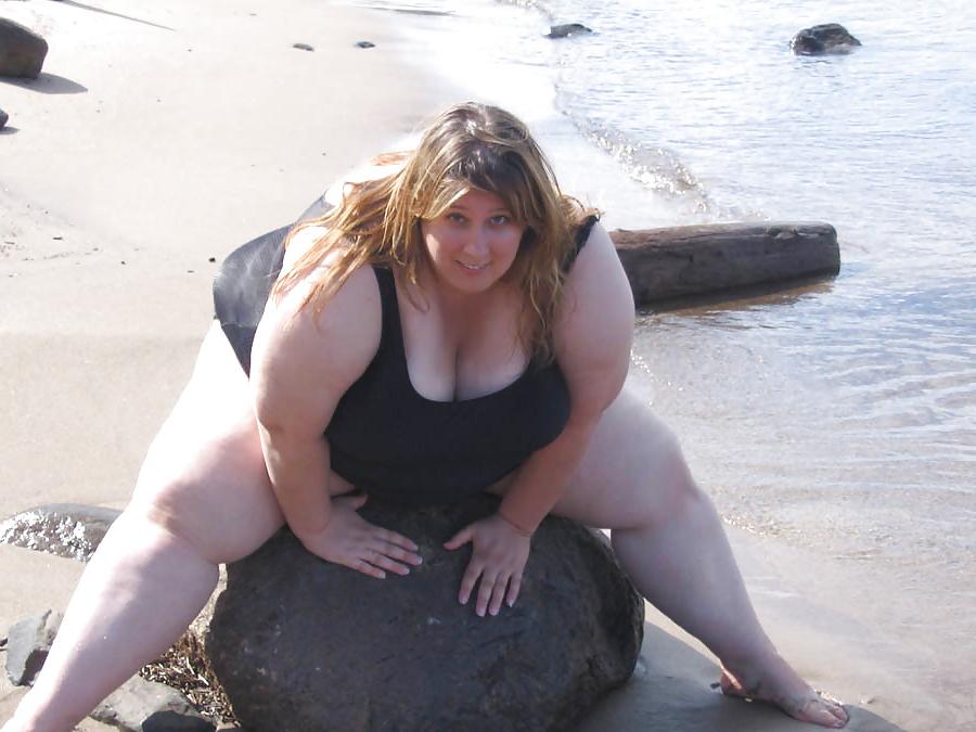 25P Ssbbw in swimsuit