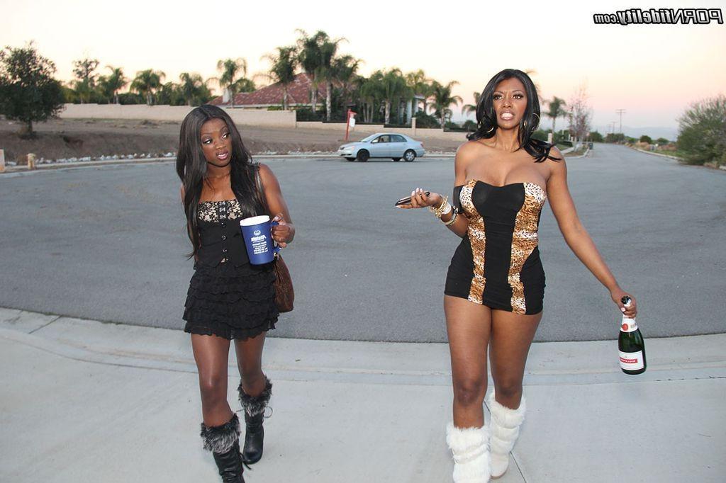 16P Double ebony babes for Ryan and Kelly Madison