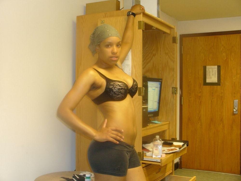 15P Young black teen gfs posing and fucking