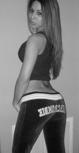 15P Awesome sexy ebony girl delivers her round juicy breasts
