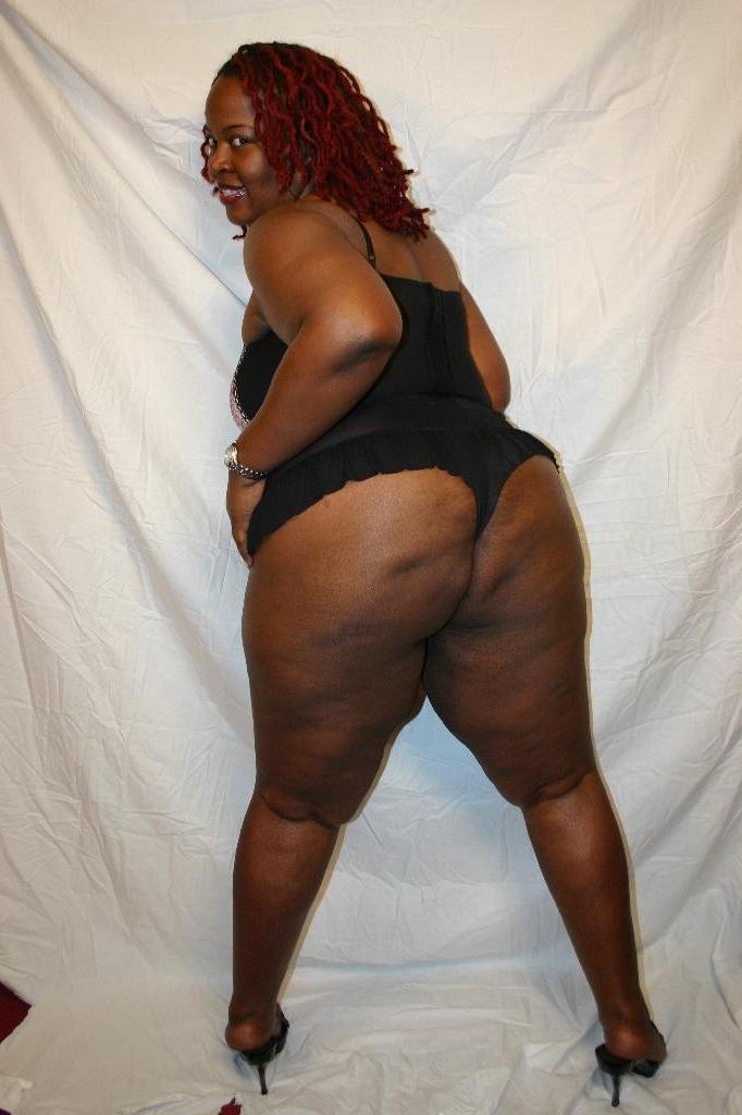 16P Thick ebony Afrodisia rides on top of a black schlong like a cowgirl and takes n