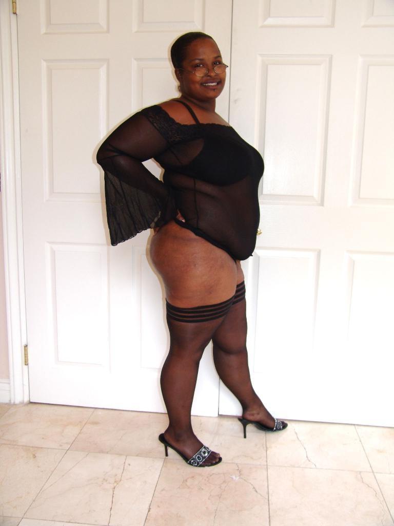 16P Thick ebony Naughtya get frisky and takes a white cock in her cooze by humping i