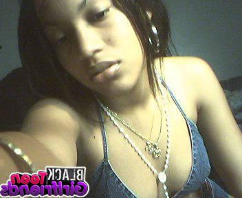 15P Sexy black teen girls posing for pics