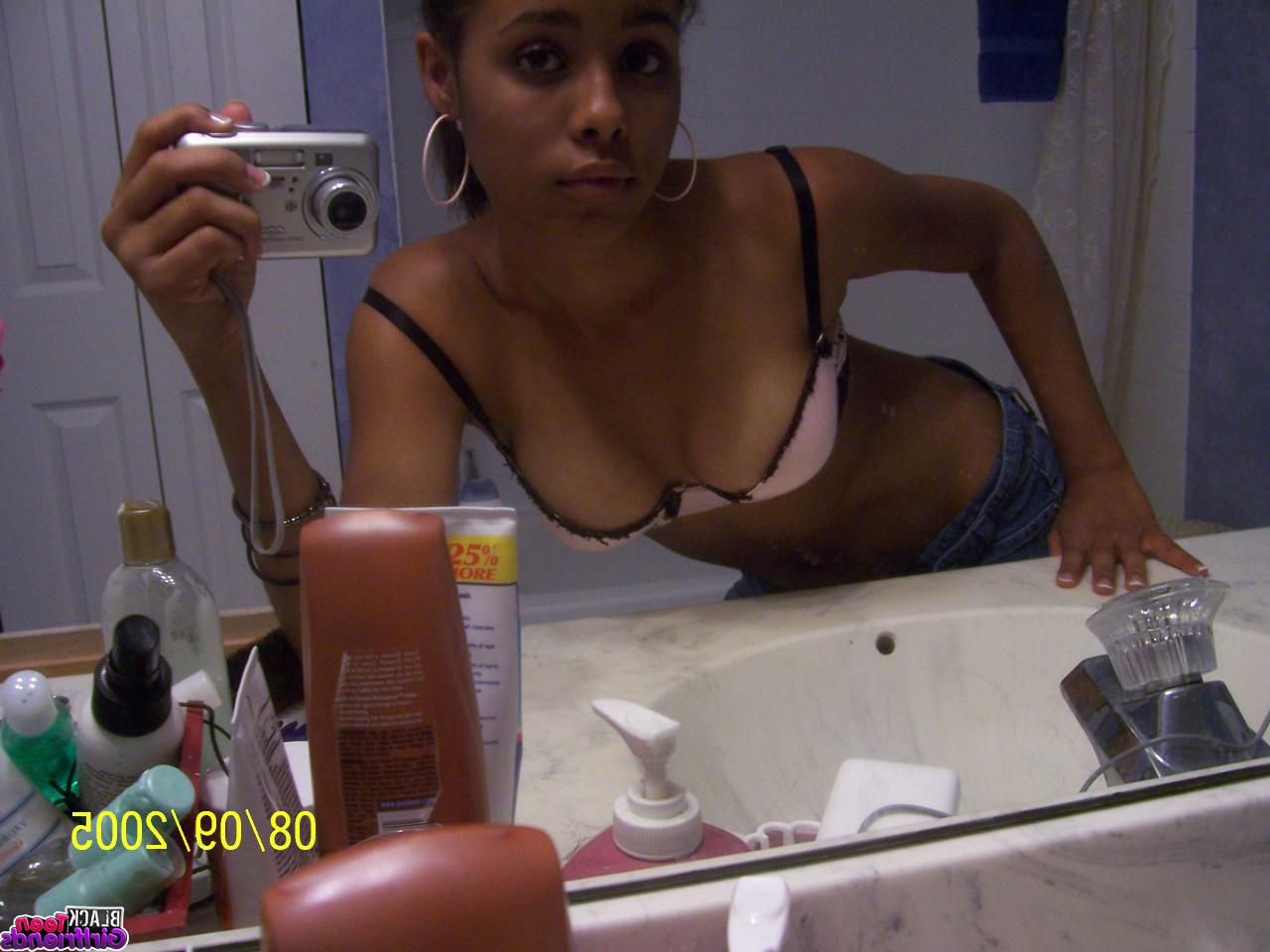 15P Sexy black teen girlfriends posing for pics