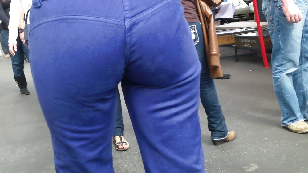 25P Beautiful teen butt & ass in jeans up close 