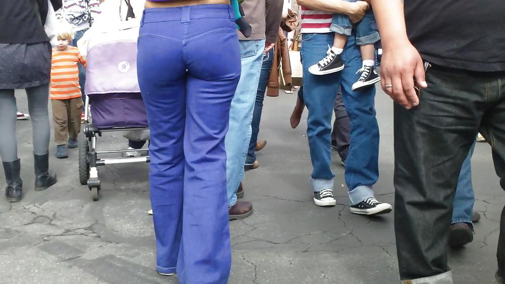 25P Beautiful teen butt & ass in jeans up close 
